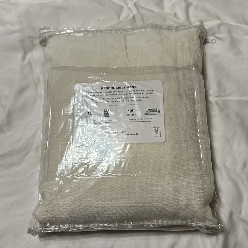 New - Set of 2 - Pottery Barn Emery Curtain - Ivory 50x84 inches - Picture 4 of 6